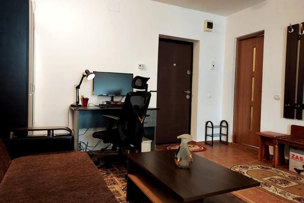 Spacious Flat, With Free Parking & Air Conditioning Floreşti Zewnętrze zdjęcie