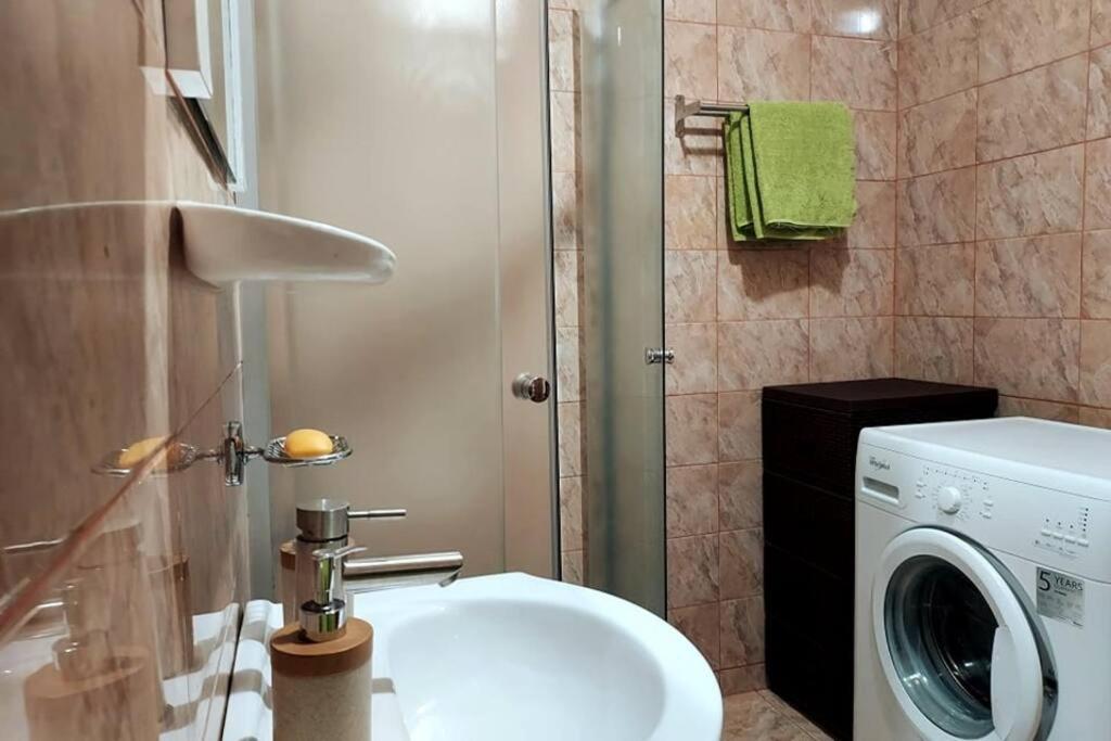 Spacious Flat, With Free Parking & Air Conditioning Floreşti Zewnętrze zdjęcie